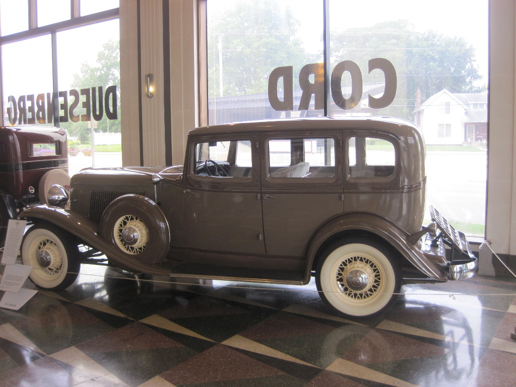 1933 Auburn